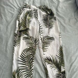 Leaf Patterned Elastic Waist pants